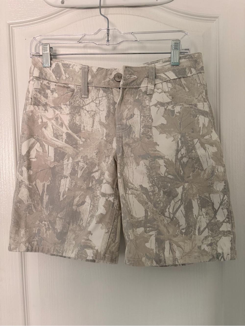 Hollister Low-Rise Baggy Jort in Camo